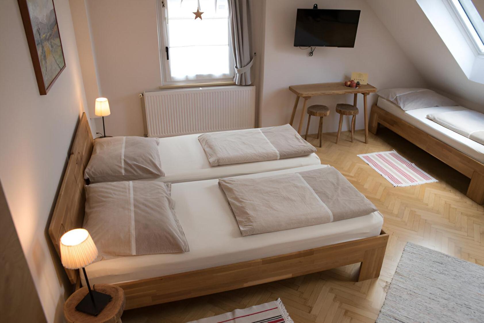 Bed & Breakfast Dvorec Petrovce Exterior photo